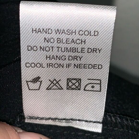 Lovers + Friends Long Sleeve Blouse Crocheted Top - Picture 7 of 7